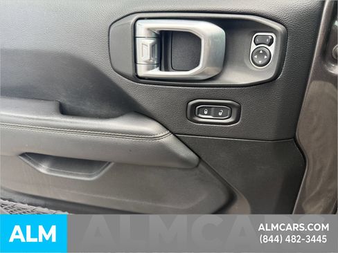 Used 2020 Jeep Gladiator Overland AWD/4WD image 28