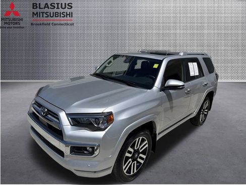 Used 2024 Toyota 4Runner Limited AWD/4WD image 62