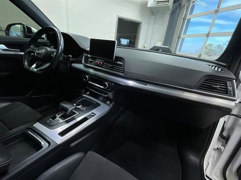 Used 2018 Audi SQ5 Premium Plus w/ Navigation Package image 31