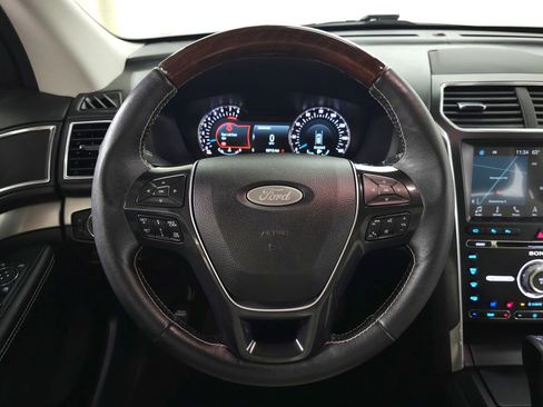 Used 2018 Ford Explorer Platinum AWD/4WD image 20