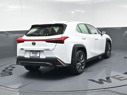 Used 2021 Lexus UX 200 F Sport image 9