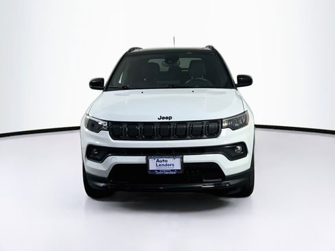 Used 2022 Jeep Compass Latitude w/ Sun and Sound Group AWD/4WD image 2