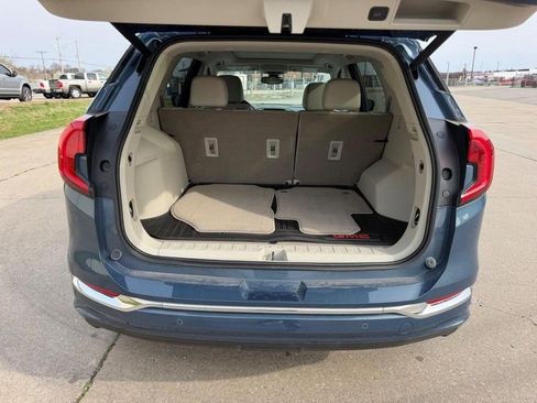 Used 2024 GMC Terrain Denali w/ Denali Premium Package image 5