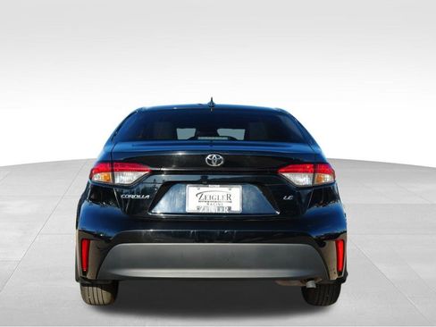 Used 2025 Toyota Corolla LE image 7
