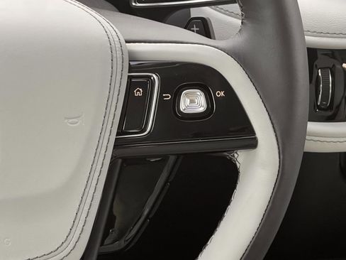 Used 2026 Lincoln Aviator 2WD image 13