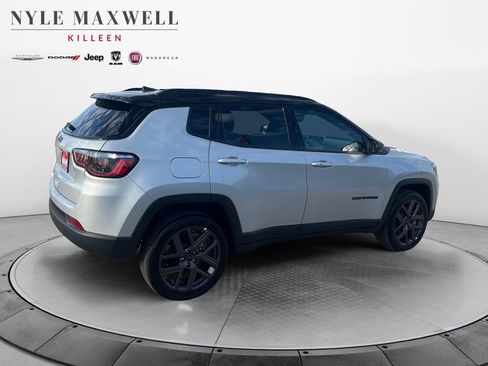 New 2026 Jeep Compass Limited image 16