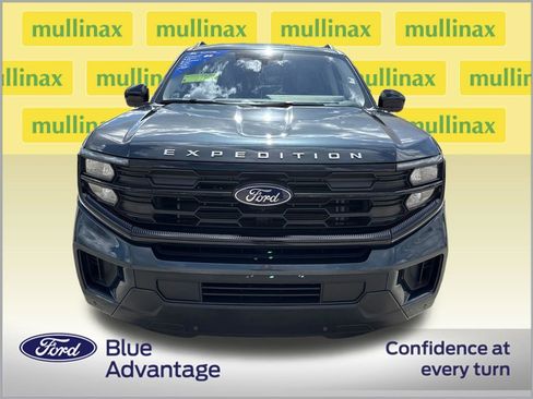 Certified 2025 Ford Expedition Max Active image 11