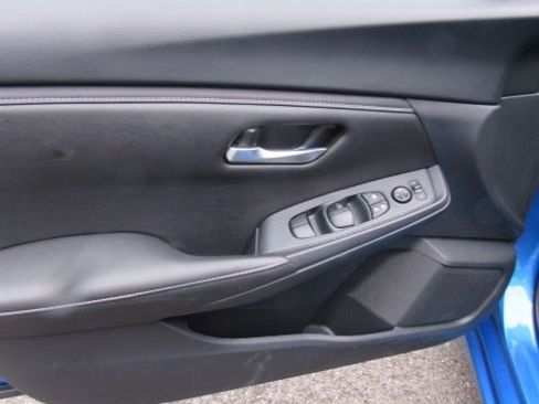 Used 2025 Nissan Sentra SV FWD image 15