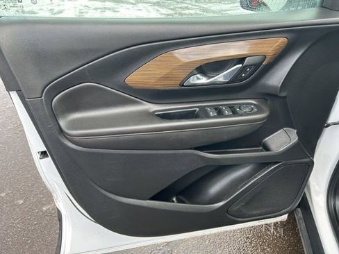 Used 2020 GMC Terrain SLE w/ Driver Convenience Package image 11