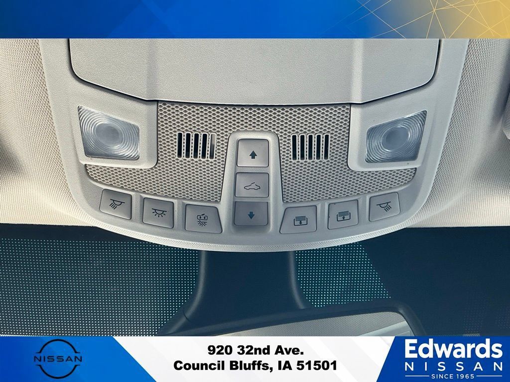 Used 2021 Ford Edge Titanium AWD/4WD image 33