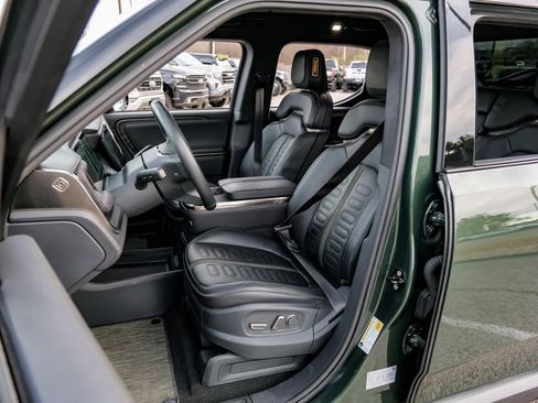 Used 2022 Rivian R1T Adventure image 35