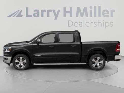 Used 2023 RAM 1500 Laramie AWD/4WD image 3