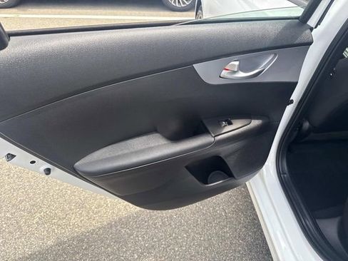 Used 2023 Kia Forte LXS image 15