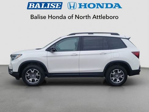 Certified 2023 Honda Passport TrailSport image 2