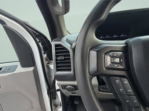 Used 2018 Ford F250 XLT w/ XLT Value Package AWD/4WD image 20