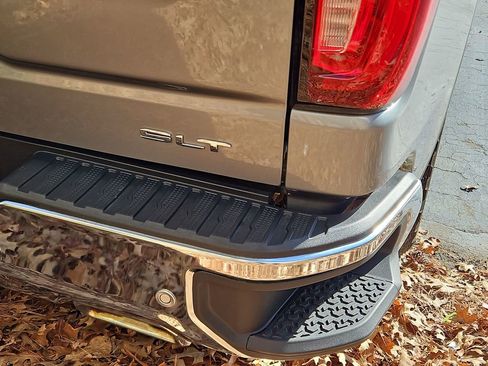 Used 2023 GMC Sierra 1500 SLT w/ SLT Premium Plus Package image 8