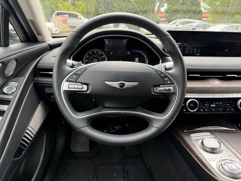 Used 2024 Genesis G80 image 22