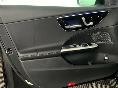 Certified 2025 Mercedes-Benz C 300 4MATIC Sedan image 12