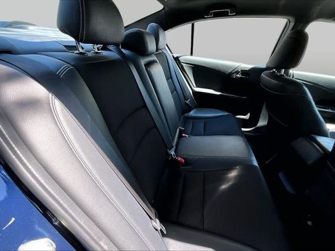 Used 2017 Honda Accord Sport image 20