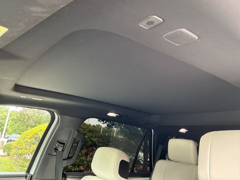 Used 2025 Toyota Sequoia Capstone AWD/4WD image 28