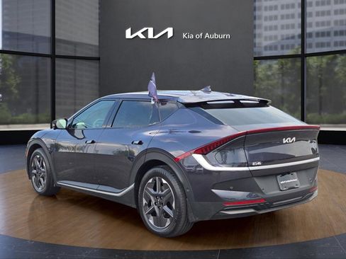 Used 2025 Kia EV6 Light w/ Light LR Technology Package image 8