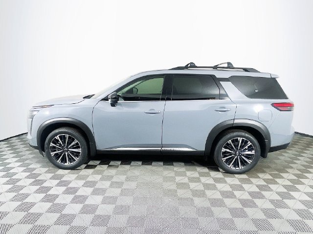 New 2026 Nissan Pathfinder Platinum w/ Cargo Package FWD image 4