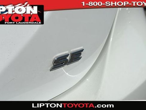 Used 2020 Toyota Camry SE image 7