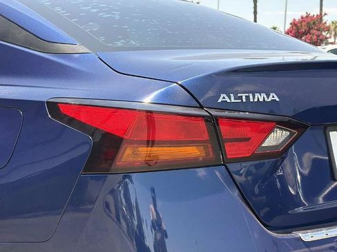 Used 2021 Nissan Altima 2.5 SR FWD image 8