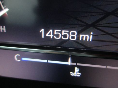 Certified 2024 GMC Sierra 1500 AT4X image 34