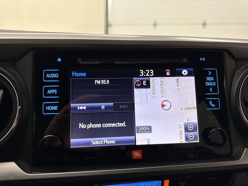 Used 2017 Toyota Tacoma Limited w/ Tow Package image 17