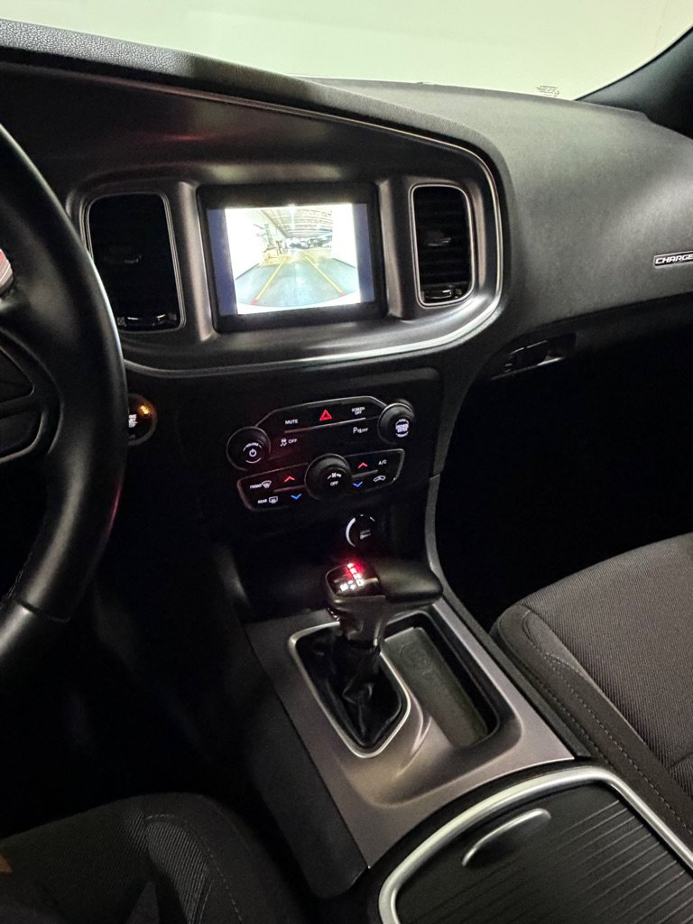 Used 2020 Dodge Charger SXT RWD image 13