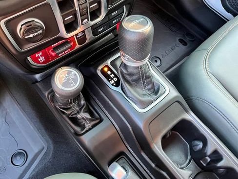 Used 2026 Jeep Gladiator Mojave AWD/4WD image 45