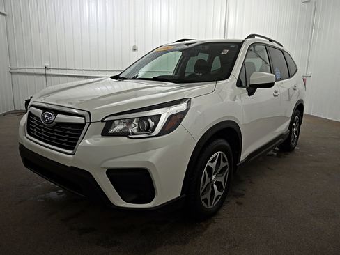 Used 2020 Subaru Forester Premium image 25