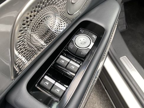 Used 2025 Lincoln Nautilus Reserve AWD/4WD image 19