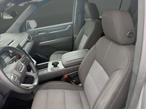 Certified 2025 GMC Acadia Elevation FWD image 9