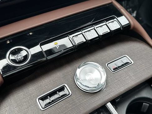 Certified 2025 Lincoln Navigator L Reserve AWD/4WD image 23