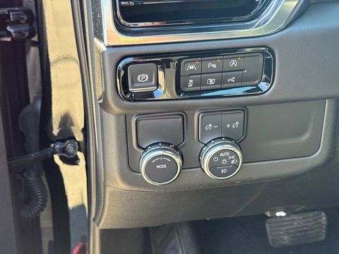 Certified 2025 GMC Yukon Elevation RWD image 24