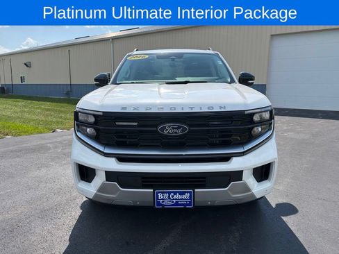 Used 2026 Ford Expedition Platinum w/ Platinum Ultimate Package AWD/4WD image 9
