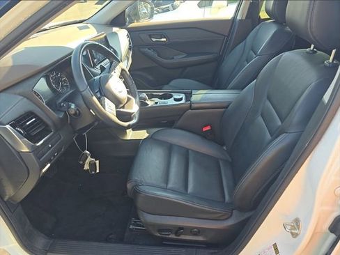 Used 2023 Nissan Rogue SL AWD/4WD image 6