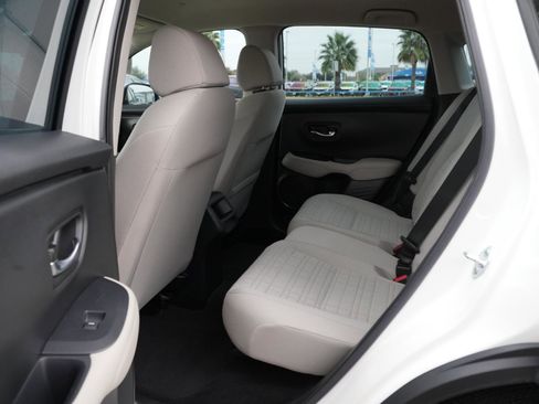 Used 2025 Honda HR-V LX image 18