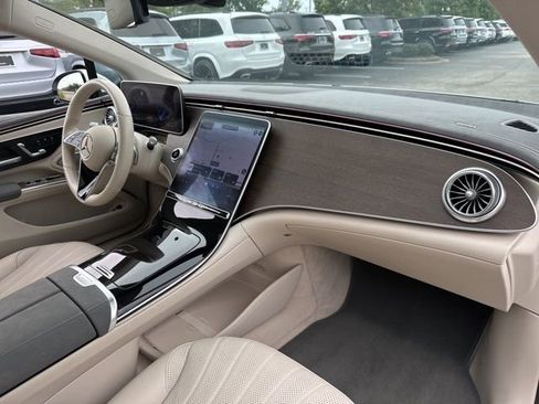 Used 2022 Mercedes-Benz EQS 450+ Sedan image 38