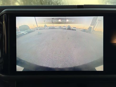 Used 2025 Jeep Wrangler Unlimited Rubicon image 30