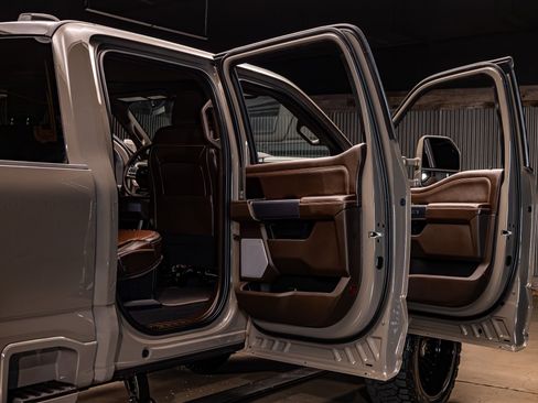 Used 2026 Ford F250 King Ranch w/ Chrome Package image 34