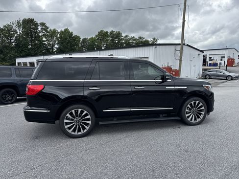 Used 2019 Lincoln Navigator Select w/ Cargo Package RWD image 9