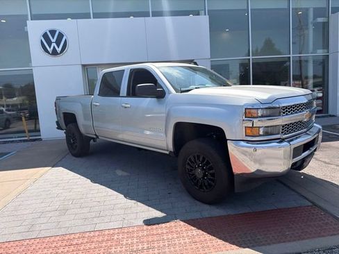 Used 2019 Chevrolet Silverado 2500 LT AWD/4WD image 6