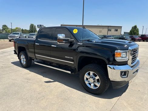 Used 2019 GMC Sierra 3500 SLT w/ Driver Alert Package AWD/4WD image 34