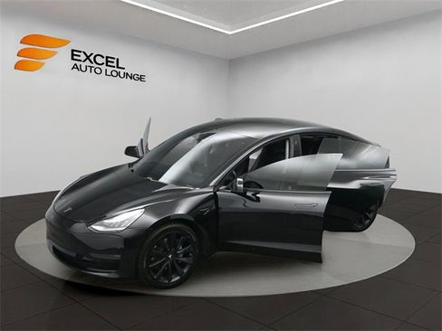 Used 2018 Tesla Model 3 Long Range image 39