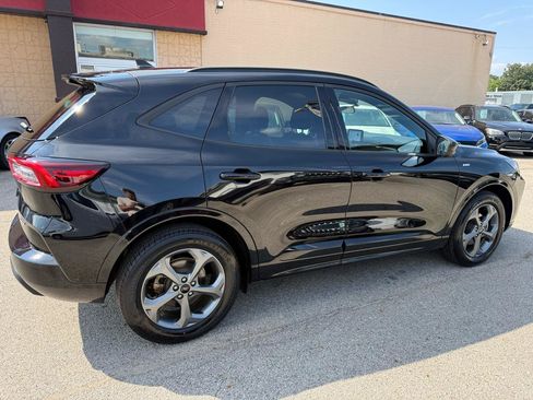 Used 2023 Ford Escape ST-Line Select AWD/4WD image 7