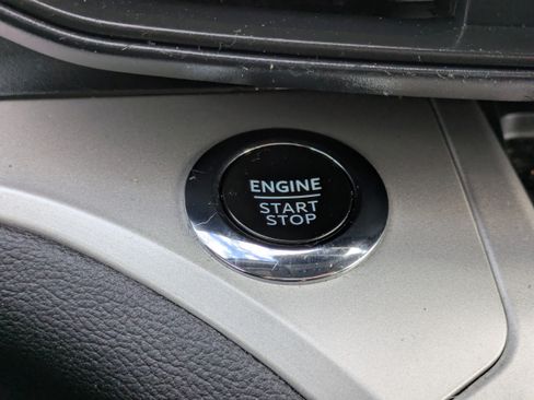 Used 2024 Ford Explorer XLT AWD/4WD image 25
