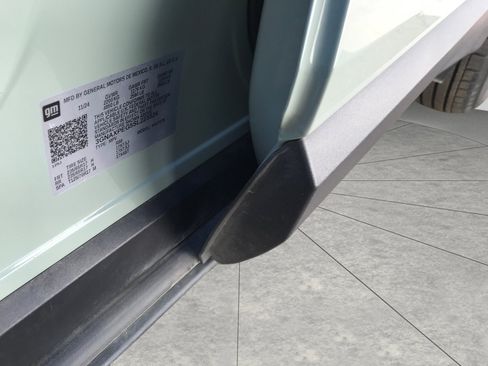 Certified 2025 Chevrolet Equinox LT w/ Convenience Package II image 32